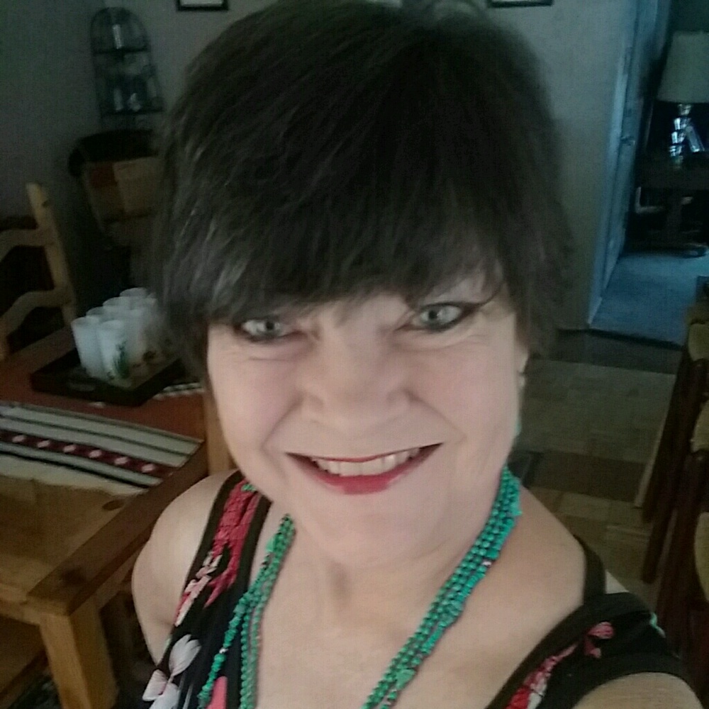 Meet your Posher, Carolyn